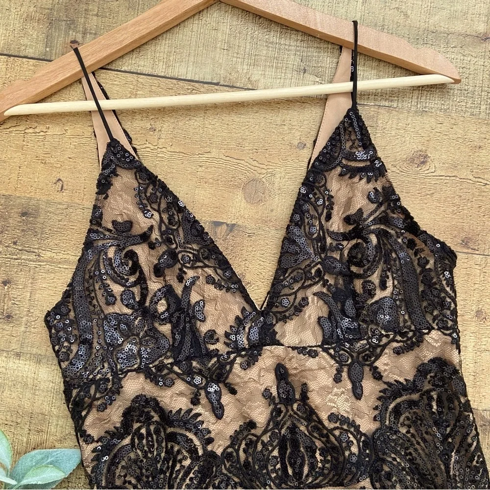 Dress Lace Free People ⭐️NWT Black Nude Lining, Sequins Sexy